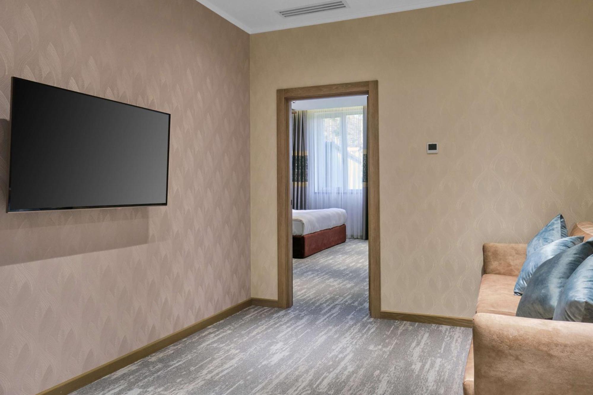 Panarams Tashkent Hotel, A Member Of Radisson Individuals Экстерьер фото