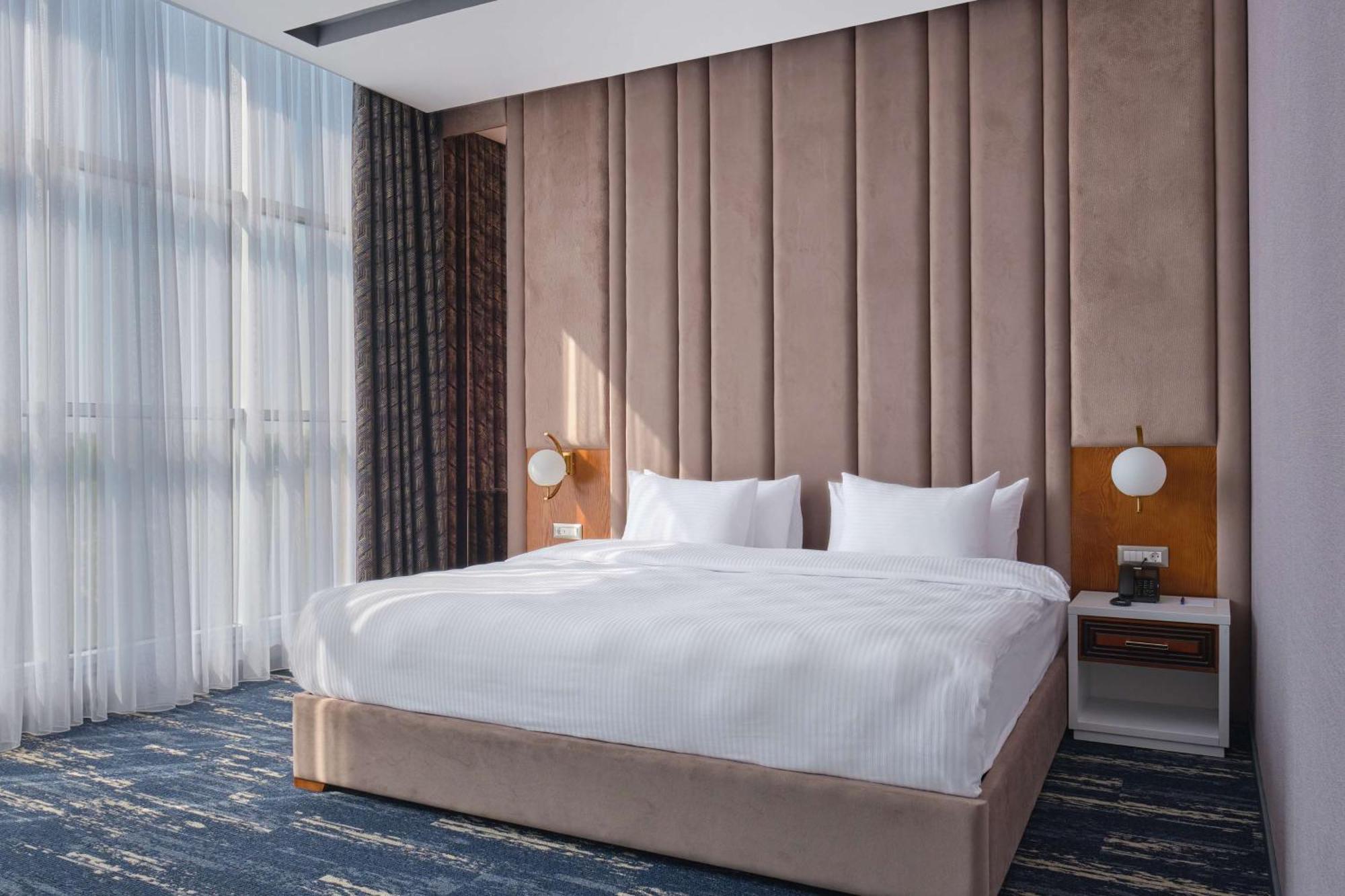 Panarams Tashkent Hotel, A Member Of Radisson Individuals Экстерьер фото