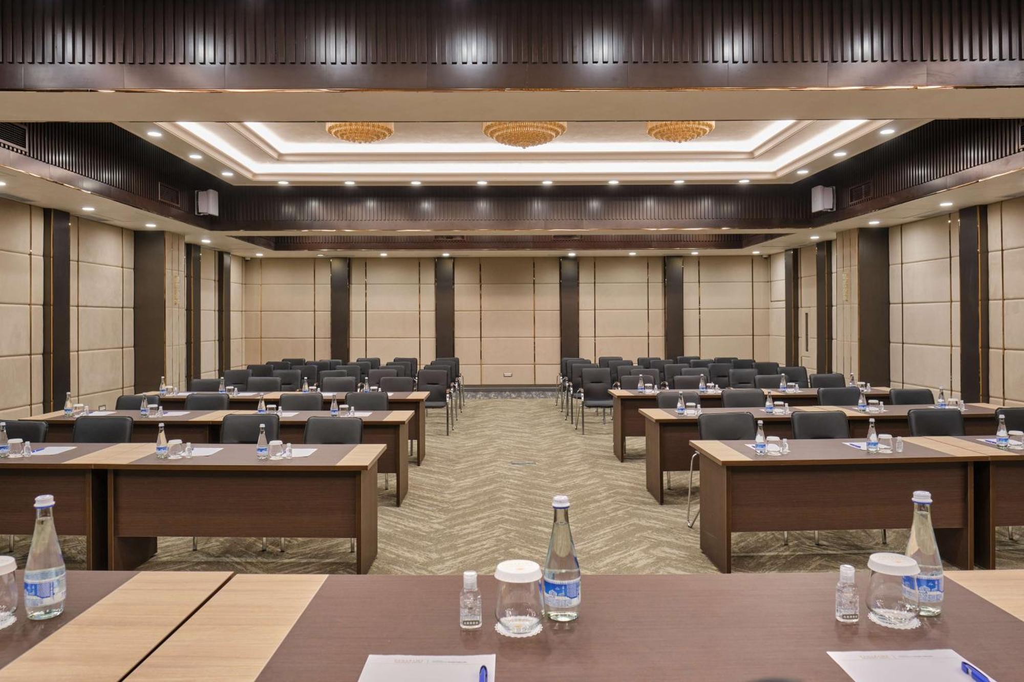 Panarams Tashkent Hotel, A Member Of Radisson Individuals Экстерьер фото