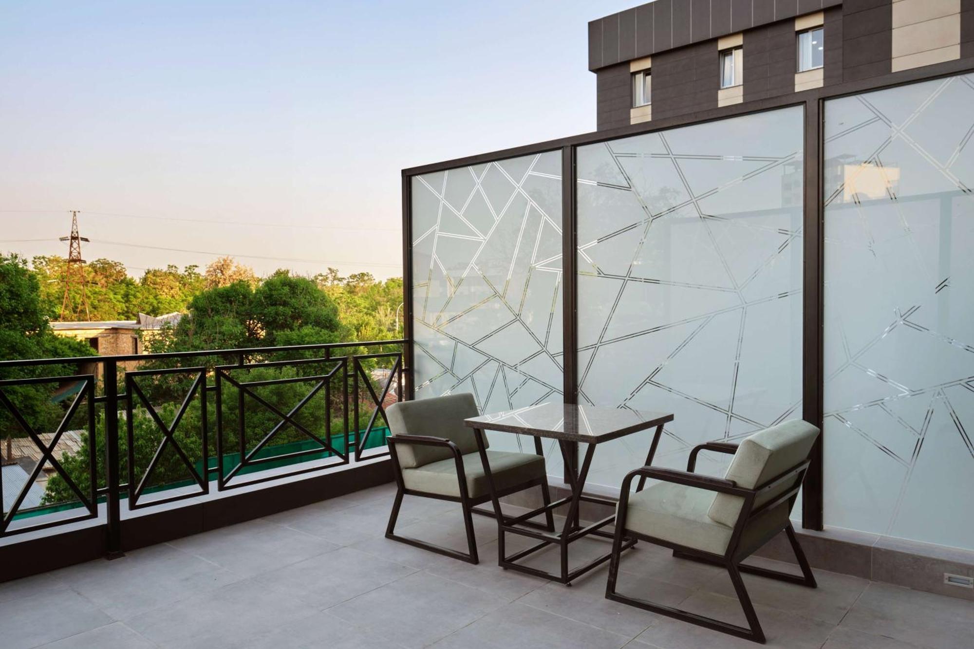 Panarams Tashkent Hotel, A Member Of Radisson Individuals Экстерьер фото